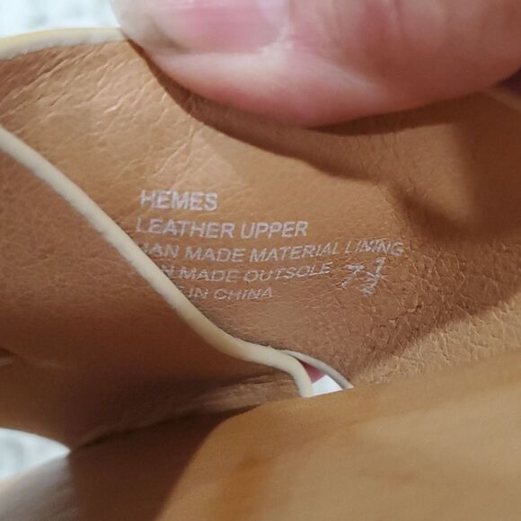 Yellow Box,  "Hemes". LEATHER sandals, Nwot,  Size 7.5 - Picture 5 of 6